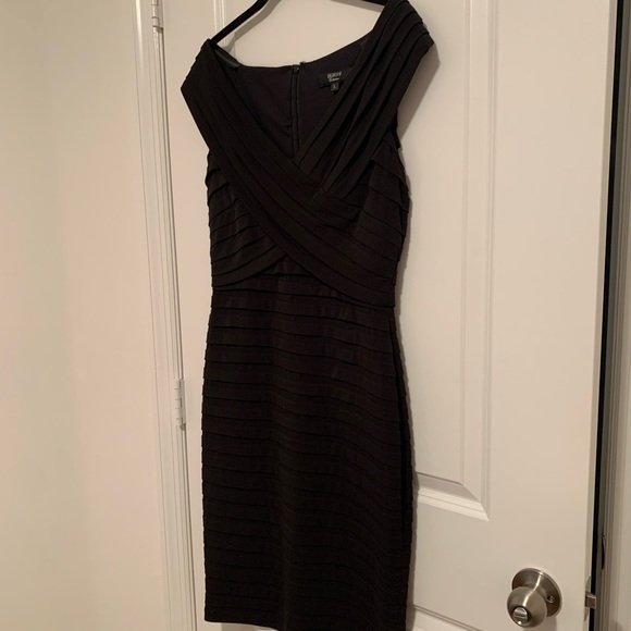 Tadashi Shoji Black Tiered Layered Sheath Dress - Sz L - Picture 5 of 9